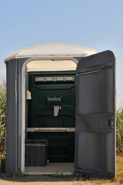 Best Luxury portable toilet rental  in Montello, WI